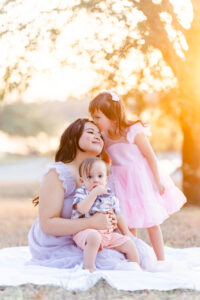 Dallas Maternity Photographer | Mommy and Me Session - tonayanoel.com